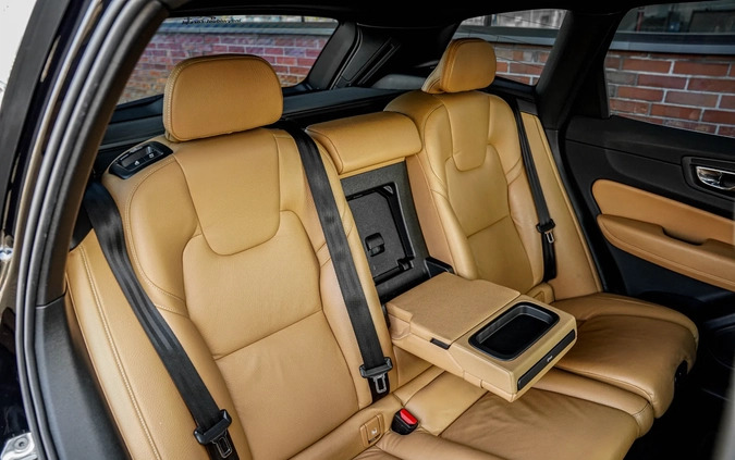 Volvo XC 60 cena 115900 przebieg: 121000, rok produkcji 2018 z Żelechów małe 781